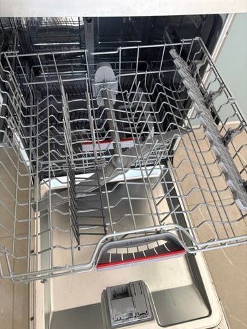Bosch Serie 4 נירוסטה