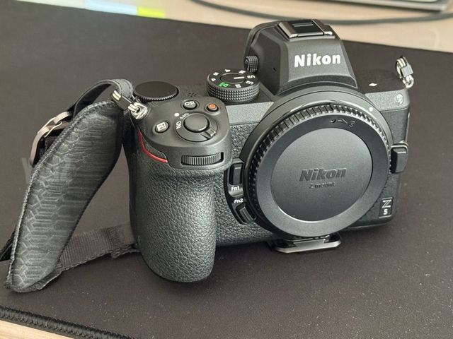 מצלמה Nikon z5