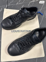 נעלי Louis Vuitton