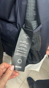 חליפה hugo boss מקורית