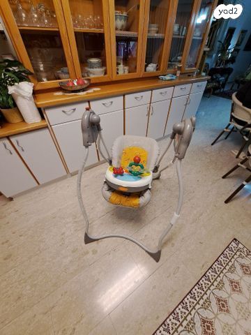 נדנדה לתינוק