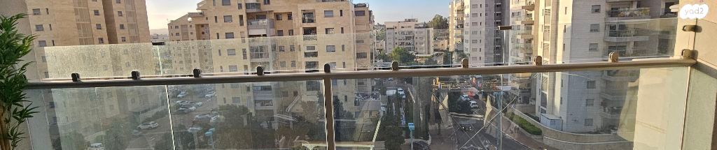 הגבעה זכוכית למעקה מרפסת