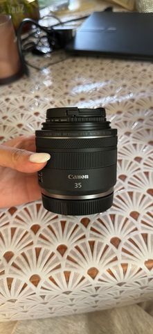 CANON 35mm F1.8 MACRO IS STM
