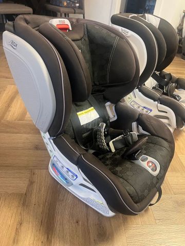 מושבי בטיחותBritax ClickTight