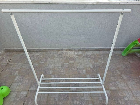 מתלה בגדים