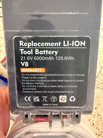 שואב אבק ‏Dyson V8