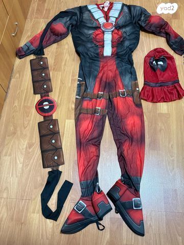תחפושת deadpool של marvel