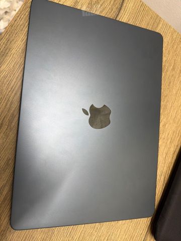 MacBook Air M3 13",16GB RAM