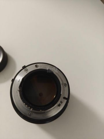 NIKON 85 mm 1.8