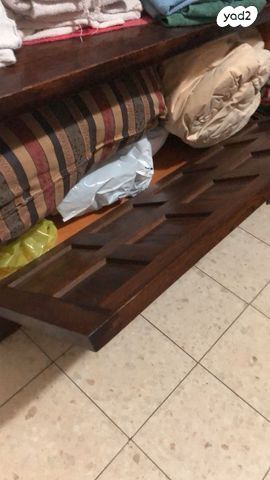 וינטג עץ מלא