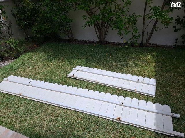 גדר לבנה pvc