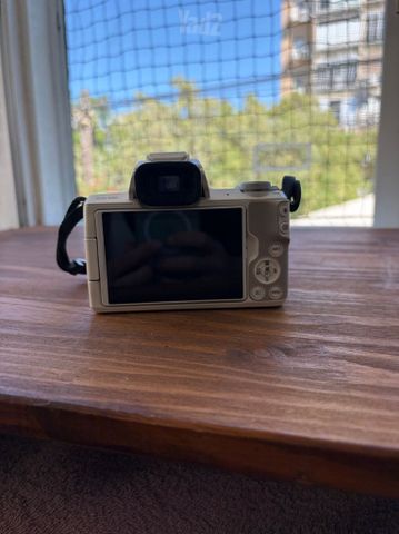 Canon EOS M50