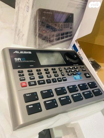 Alesis sr18 xr20 sp404