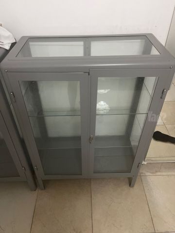 ארון שקוף