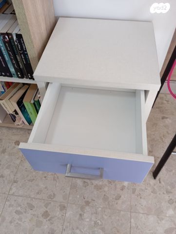 שידת מגירות
