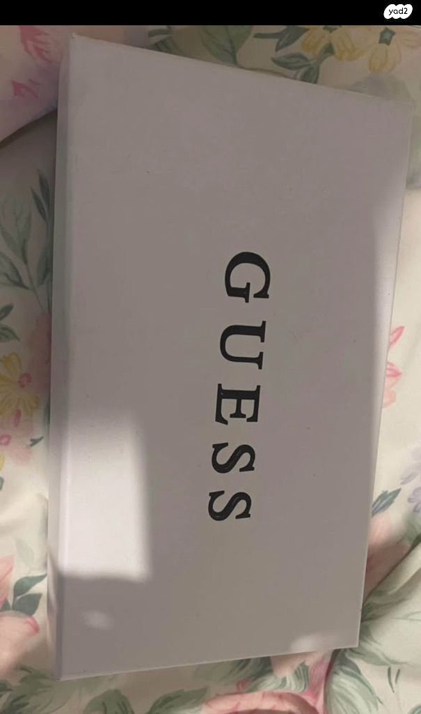 ארנק GUESS