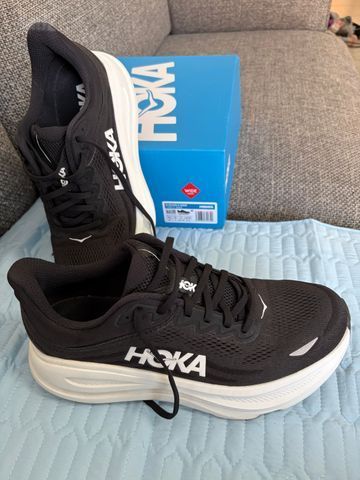 נעלי HOKA