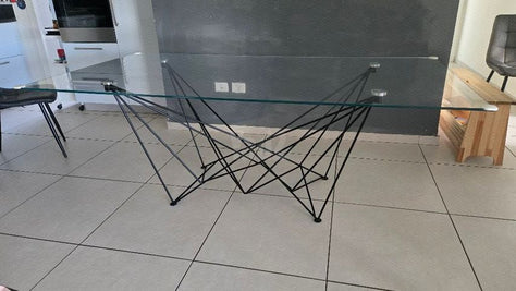 שולחן