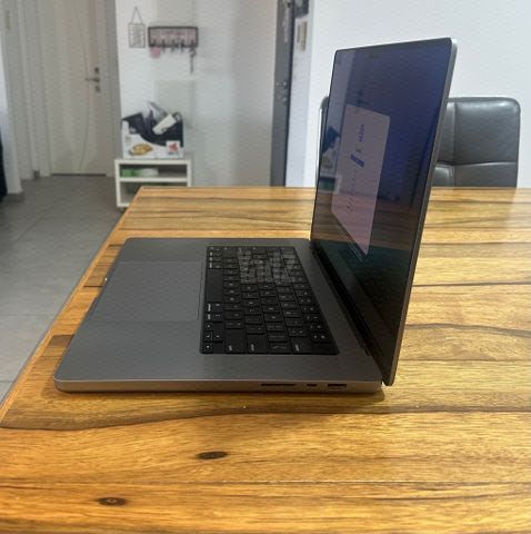 MacBook Pro M1 16G 512G 16”