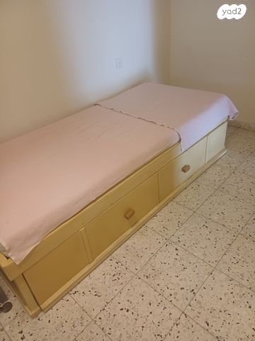 מיטה נפתחת