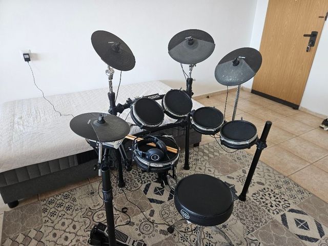 מערכת תופים Alesis dm10