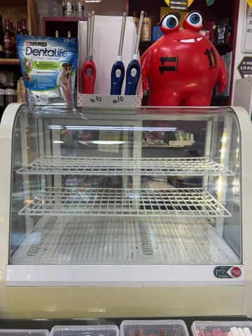 מקרר דלפק