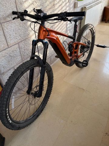 E-bicycle giant