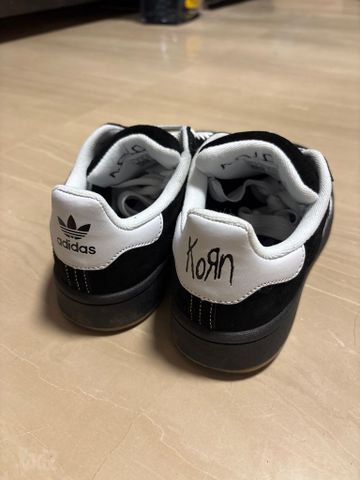 נעלי אדידס korn