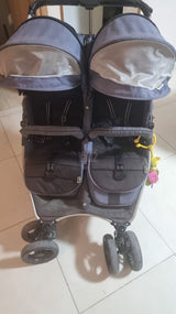 עגלת תאומים