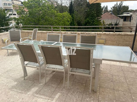 שולחן גינה נפתח