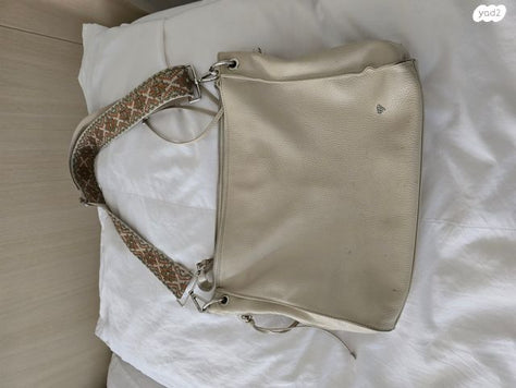 תיק עור לאישה