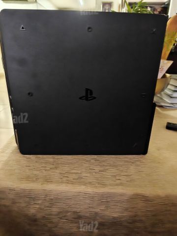 Sony playstation 4 slim