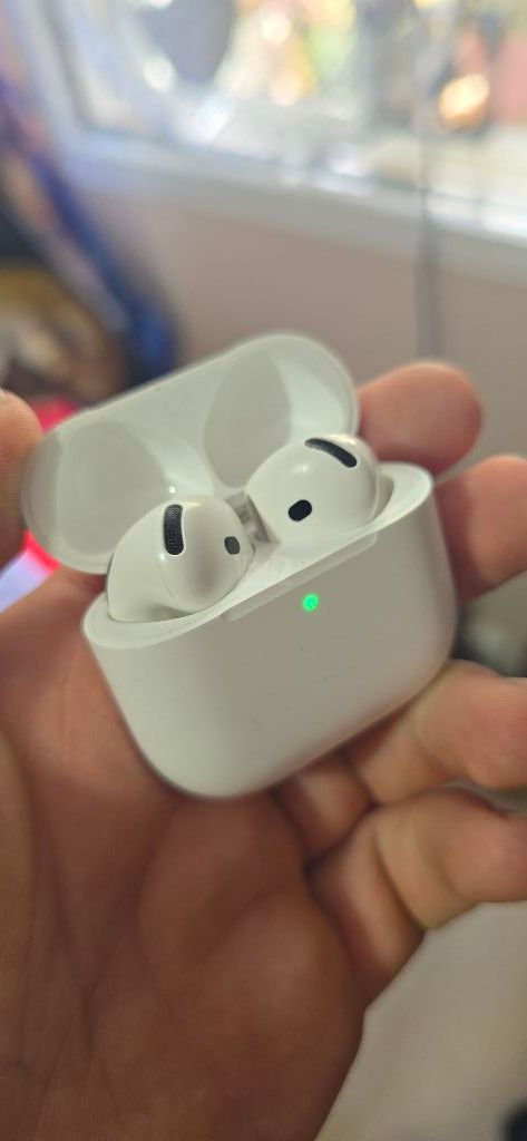Air pods 4