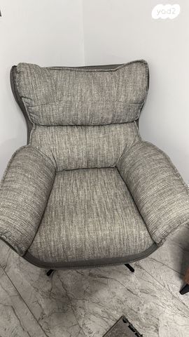 כורסא בד מסתובבת משולבת עור