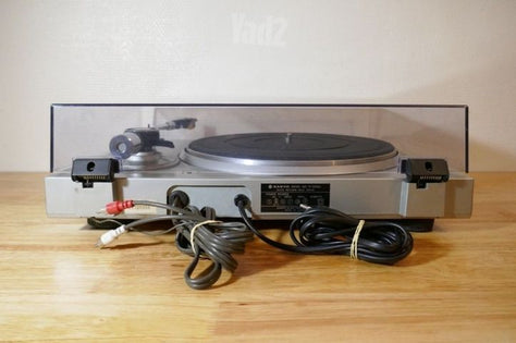 פטיפון sanyo נדיר ביופיו