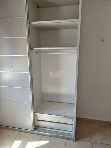 ארון הזזה