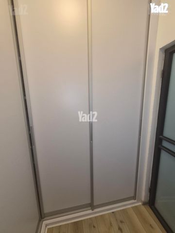 ארון פינתי
