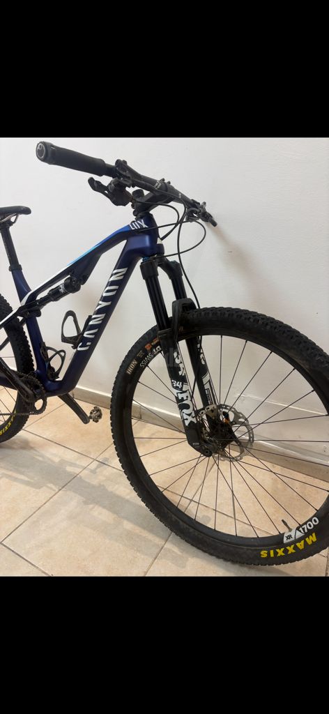 Canyon lux cf 7 carbon