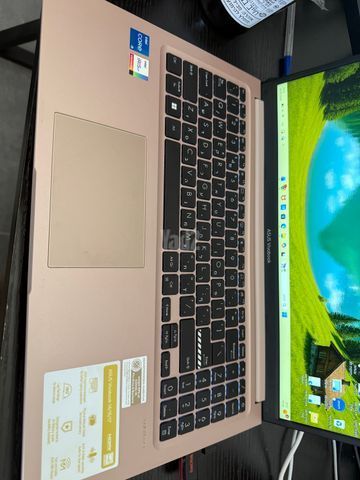מחשב Asus vivobook