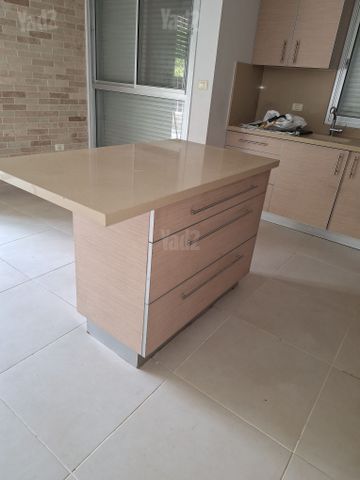 מטבח מנגר נעץ