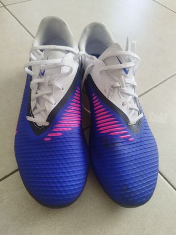 נעלי כדורגל nike phantom