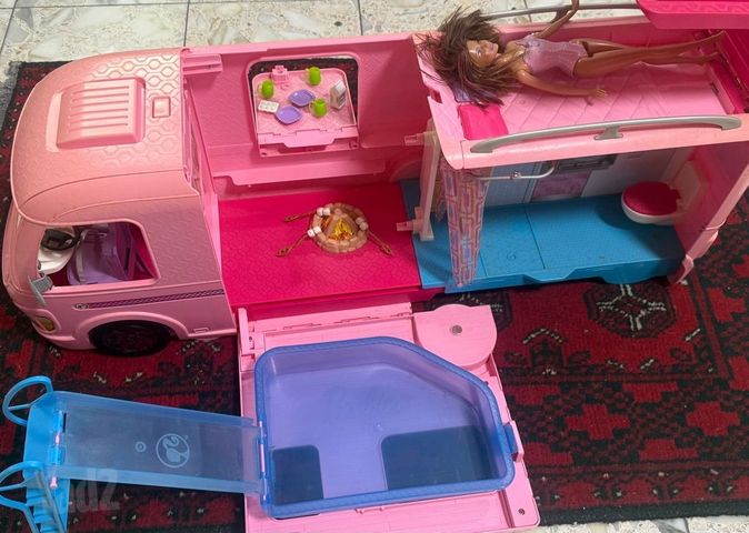 אוטובוס Barbie