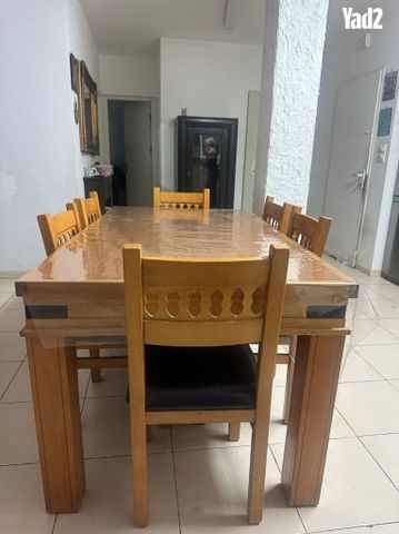 שולחן אוכל