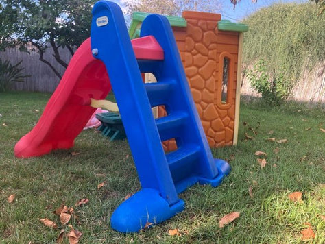 סט מתקני חצר Little Tikes