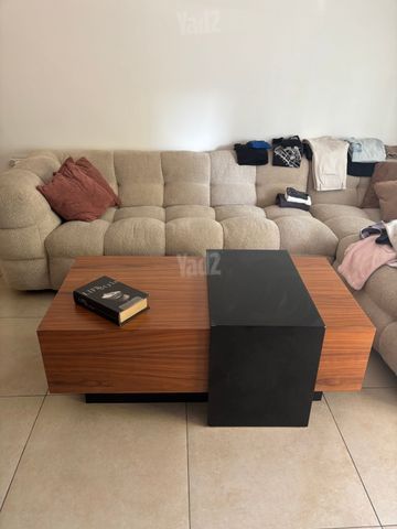 שולחן