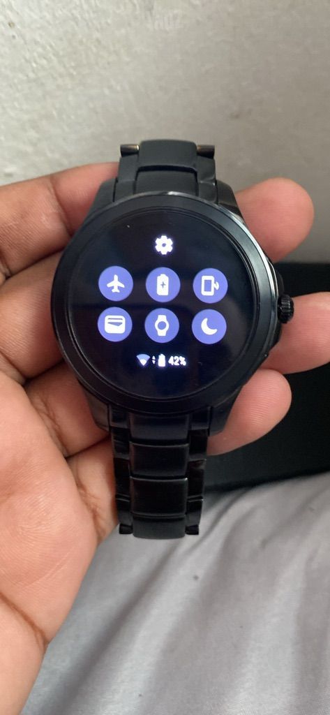 emporio armani connected