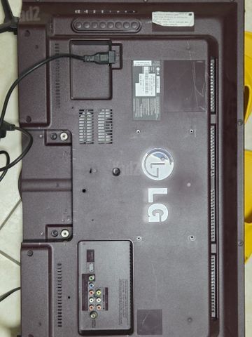 LG 32"