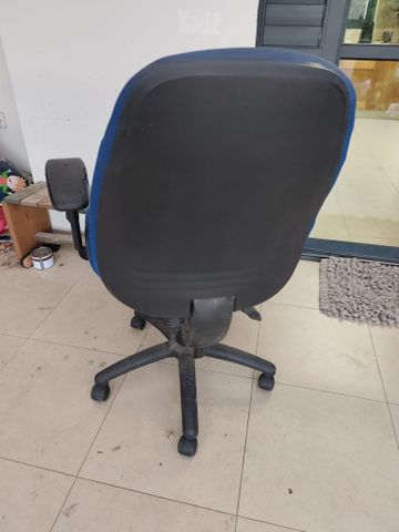 כיסא משרדי