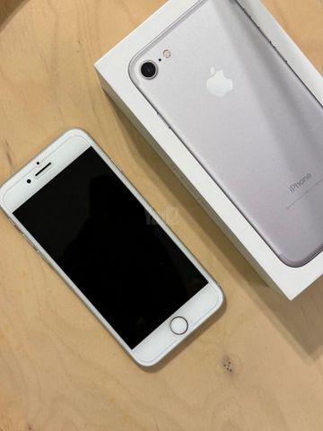 iPhone 7 (128GB)
