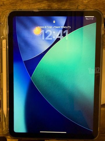 אייפד 11״ A16 עם Apple pencil